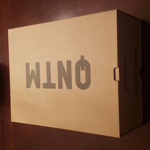 OFFERS WELCOMED YEEZY QNTM BOX